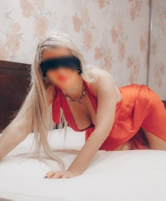 Воплощу в жизнь самые сокровенные фантазии. 💋 Возьмусь за командование временем, и взамен ты получишь незабываемые эмоции. 👠 У меня широкий спектр услуг, которые позволят тебе ощутить настоящий релакс и перенестись в мир наслаждения. 😉 Мои фото – настоящие, а отзывы – только положительные. 💯 Если ты находишься в Москве, то пиши мне, чтобы испытать на себе все, о чем ты мечтал. Я обитаю в центре Москвы и готова сделать все для твоего удовольствия. 🌟 Дарья